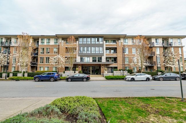 411 - 3107 Windsor Gate, Condo with 1 bedrooms, 1 bathrooms and 1 parking in Coquitlam BC | Image 1
