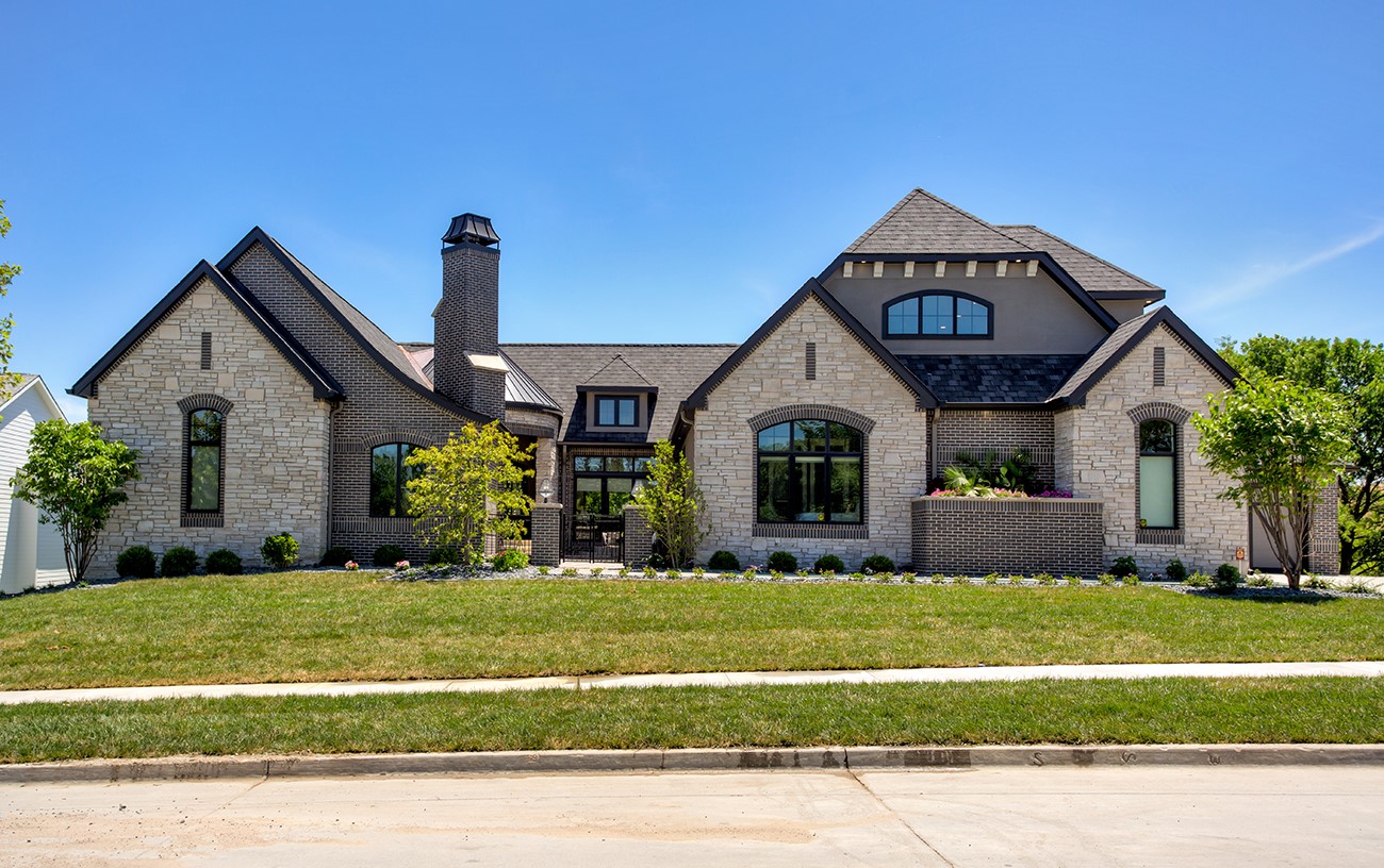 Century Cir, Waukee, IA 50263