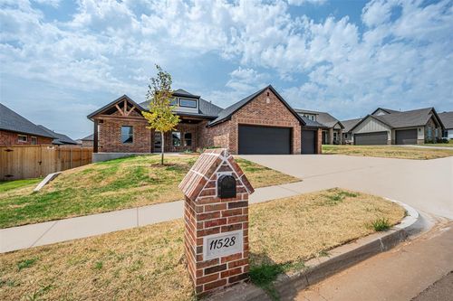 11528 Nw 103rd St, Yukon, OK, 73099-3730 | Card Image