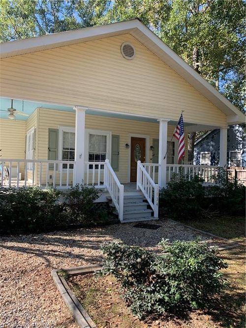 1834 America St, Mandeville, LA, 70448-3861 | Card Image