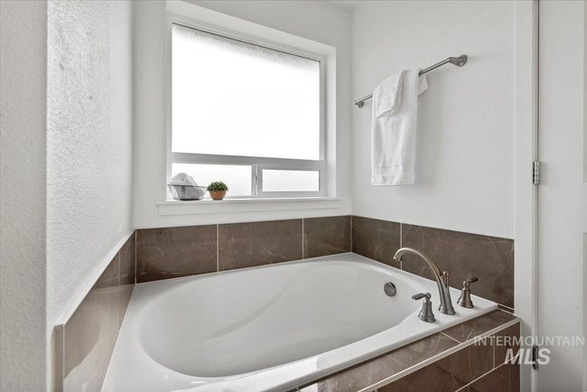 3074 N Greengate Way, House other with 5 bedrooms, 4 bathrooms and 2 parking in Star ID | Image 15