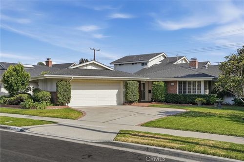 2037 S Capella Ct, Costa Mesa, CA, 92626-3521 | Card Image