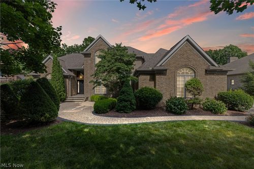 4056 Glenmoor Rd Nw, Canton, OH, 44718-2254 | Card Image