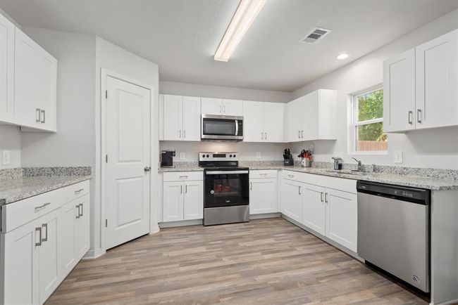 970 Cedar Point Dr, House other with 4 bedrooms, 3 bathrooms and 2 parking in Livingston TX | Image 9