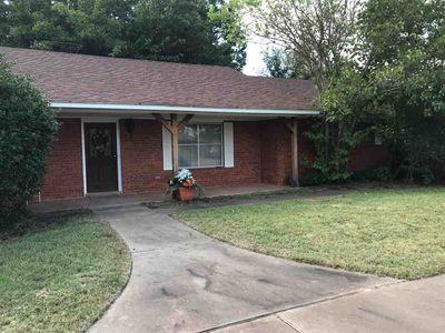 702 Canary Lane, House other with 3 bedrooms, 2 bathrooms and null parking in Enid OK | Image 1