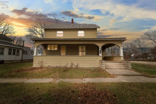 300 W Stevenson St, Gibsonburg, OH, 43431-1020 | Card Image