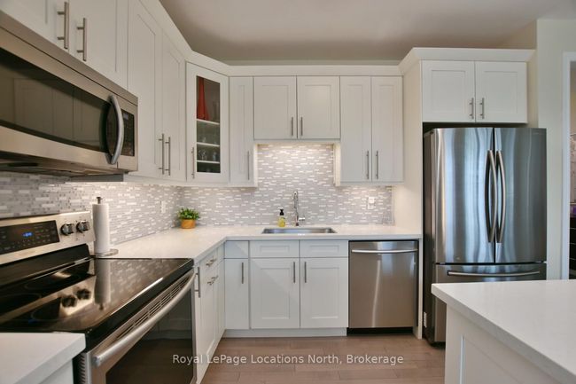 16 Starboard Cir, House other with 3 bedrooms, 3 bathrooms and 2 parking in Wasaga Beach ON | Image 15