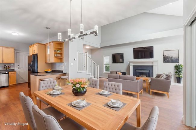 Dining & living room areas | Image 7