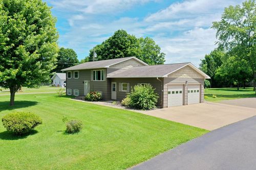 610 Billings Ave, Medford, WI, 54451-1125 | Card Image