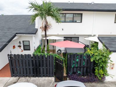 B3 - 1122 Sw 87th Ave, Townhouse with 3 bedrooms, 2 bathrooms and null parking in Miami FL | Image 2