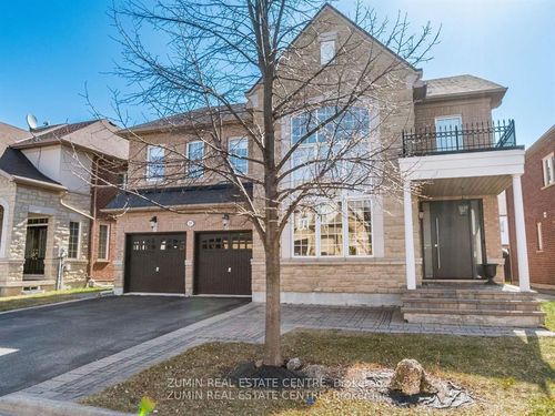 15 Garryoaks Dr, Brampton, ON, L6P3E2 | Card Image