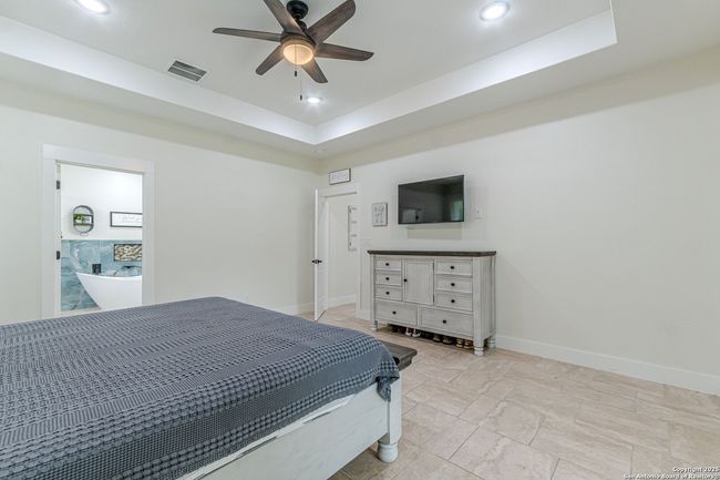 114 Mokukua Lane, House other with 3 bedrooms, 3 bathrooms and null parking in Bastrop TX | Image 19