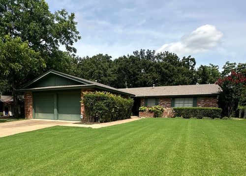 3014 Friendswood Dr, Arlington, TX, 76013-2032 | Card Image