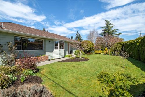 1780 Juniper Dr, Campbell River, BC, V9W6Y1 | Card Image