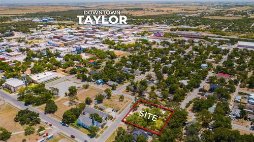 500 W 6th St, Taylor, TX, 76574-2751 | Card Image