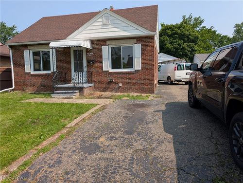 727 N Firestone Blvd, Akron, OH, 44306-2601 | Card Image