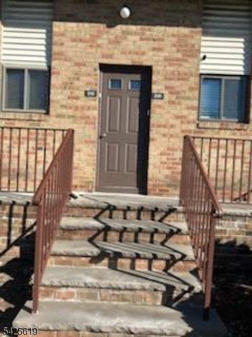 212 N Oaks Blvd, North Brunswick, NJ, 08902-2144 | Card Image