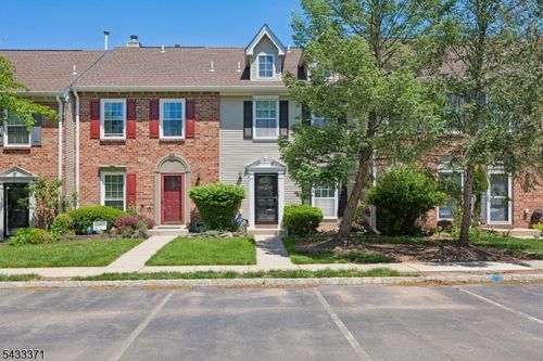 79 Chelsea Ct, Franklin Park, NJ, 08823-1504 | Card Image