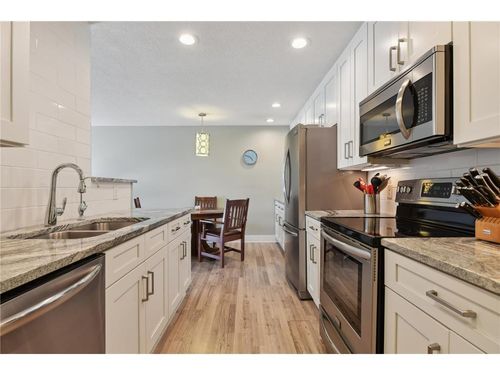 210-205 Barry Avenue S, Wayzata, MN, 55391 | Card Image