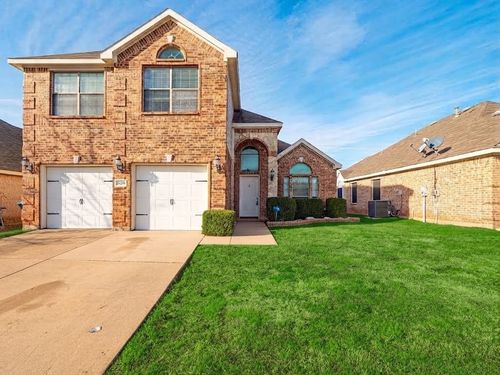11208 Whispering Brook Ln, Fort Worth, TX, 76140-6591 | Card Image