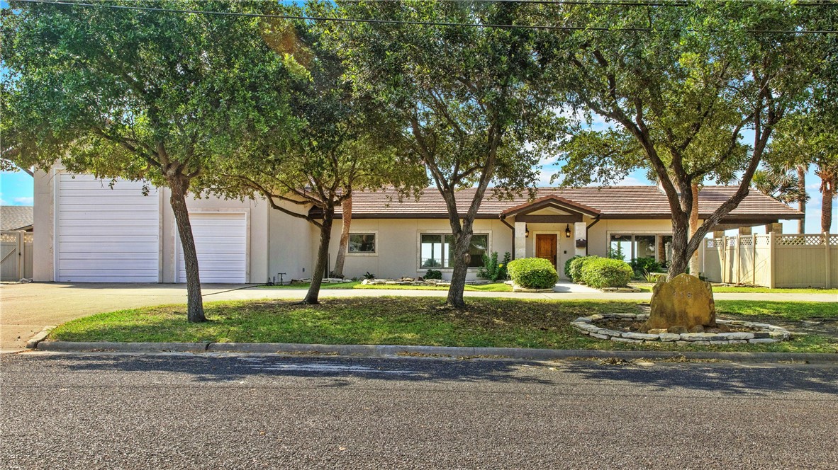 Hawthorne Pl, Portland, TX 78374