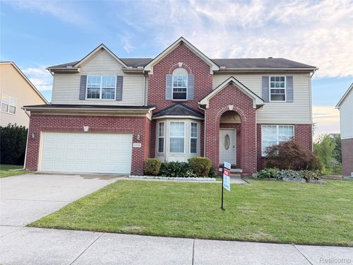 15584 Timbers Edge Dr, Clinton Twp, MI, 48035-1059 | Card Image