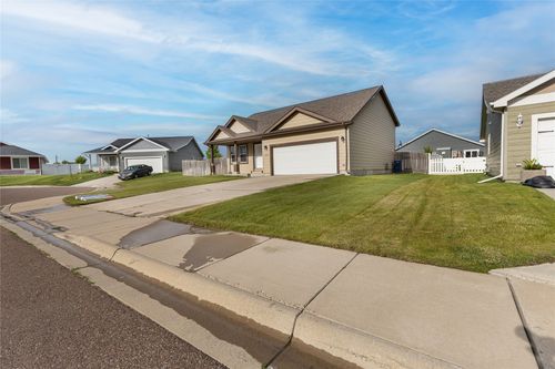 805 48th Street N, Great Falls, MT, 59405 | Card Image