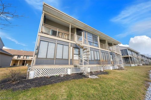 8908 W Canada Goose Ct, Oak Harbor, OH, 43449-9028 | Card Image