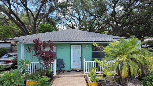 2515 W Powhatan Ave, TAMPA, FL, 33614-6113 | Card Image