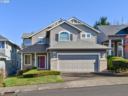 9016 Se Emily Park Way, Happy Valley, OR, 97086-9153 | Card Image