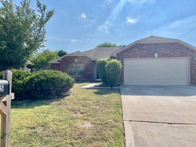 Hartman Rd, Forest Hill, TX 76119