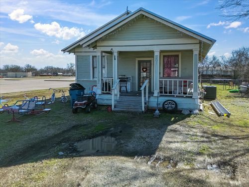 201 E S Main Street, Blooming Grove, TX, 76626 | Card Image