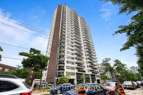 2008-111 Raglan Ave, York, ON, M6C2K9 | Card Image