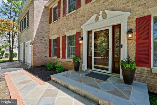 15517 Ambiance Dr, NORTH POTOMAC, MD, 20878-2354 | Card Image