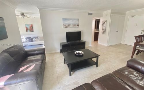 226-210 172nd St, Sunny Isles Beach, FL, 33160-3421 | Card Image