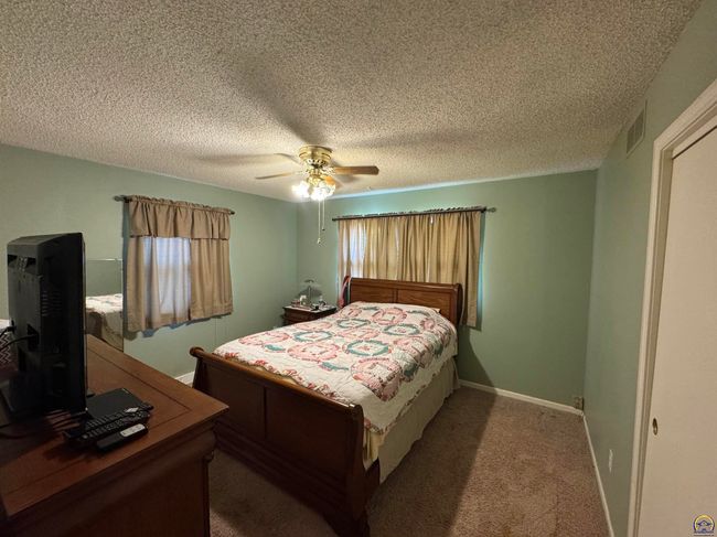 8833 Hickory Ln, House other with 3 bedrooms, 2 bathrooms and null parking in Ozawkie KS | Image 19