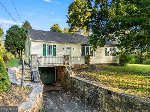 6 Norwood House Rd, DOWNINGTOWN, PA, 19335-2365 | Card Image