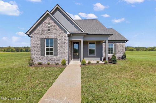 660 Bolivar Dr, Nesbit, MS, 38651 | Card Image
