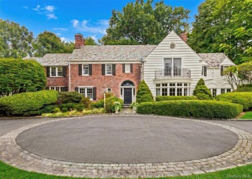 2 Park Dr S, Rye, NY, 10580-1827 | Card Image