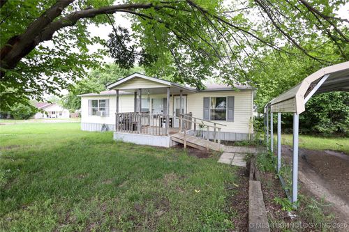 1019 W 17th St, Sulphur, OK, 73086-3213 | Card Image