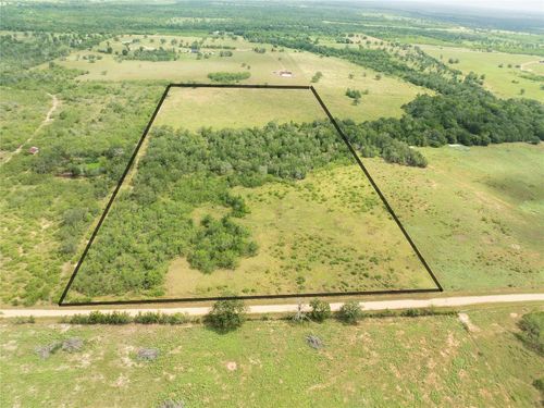 3374 Hunt Ln, Waelder, TX, 78959-5026 | Card Image