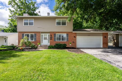 1919 E 32nd St, Davenport, IA, 52807-2103 | Card Image