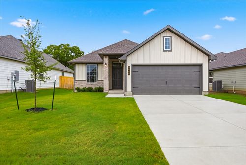 5689 Fox Bluff Dr, Bryan, TX, 77807-1603 | Card Image