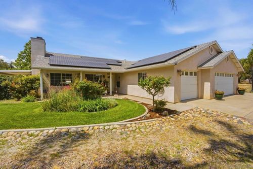 2417 Robertson St, Ramona, CA, 92065-3813 | Card Image