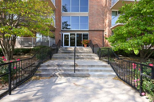 apt-3d-2222 S Stewart Ave, Lombard, IL, 60148-5524 | Card Image