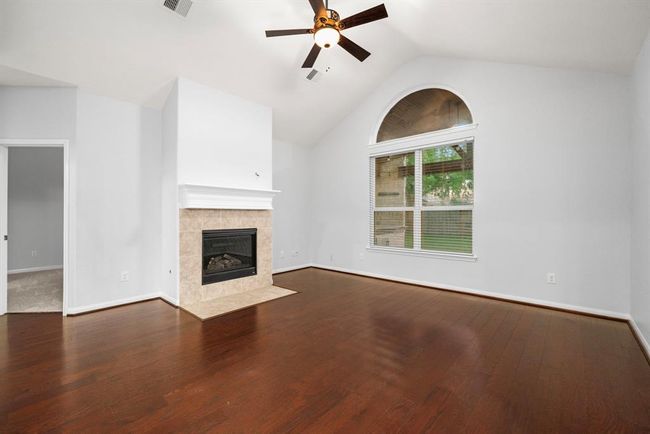1996 Honey Meadow Ln, House other with 4 bedrooms, 3 bathrooms and 2 parking in Pearland TX | Image 26