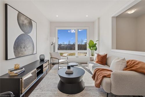 21 Sora Lane, Guelph, ON, N1E0T4 | Card Image