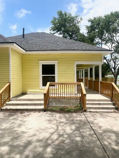 406 S 25th Street, House other with 3 bedrooms, 2 bathrooms and 4 parking in Temple TX | Image 3