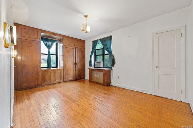 APT-1E - 34-40 79 Th St, Home with 3 bedrooms, 2 bathrooms and null parking in Jackson Heights NY | Image 10