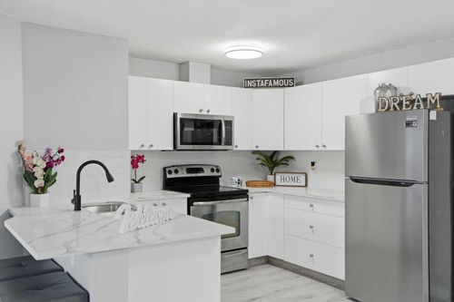 5205-16969 24 St Sw, Calgary, AB, T2Y0J8 | Card Image